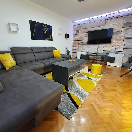 Apartment Pallaton Nasice Buitenkant foto